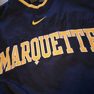 VINTAGE Nike Marquette Navy and Gold Windbreaker V-Neck Men's Medium